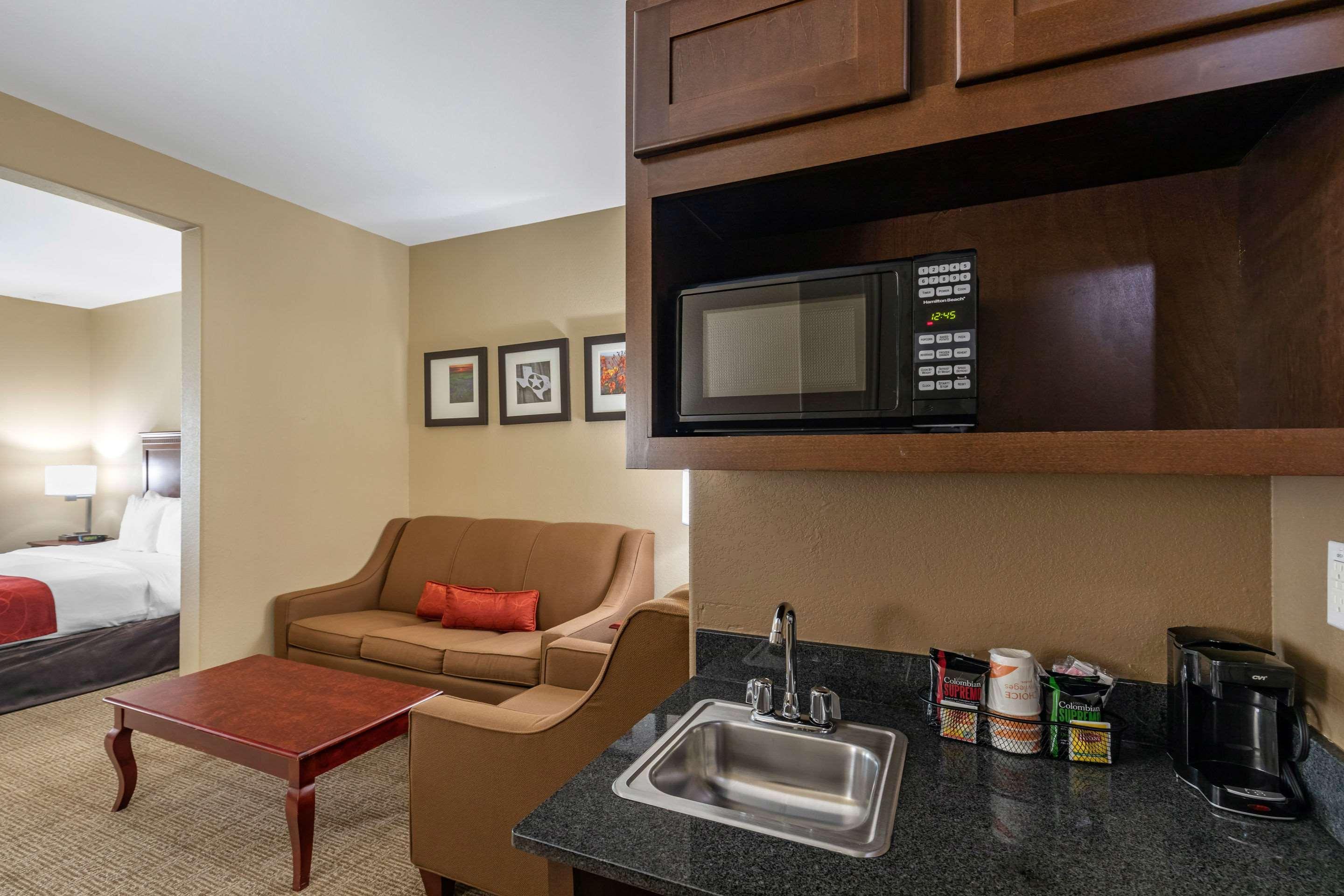 Comfort Suites Ennis Exterior foto